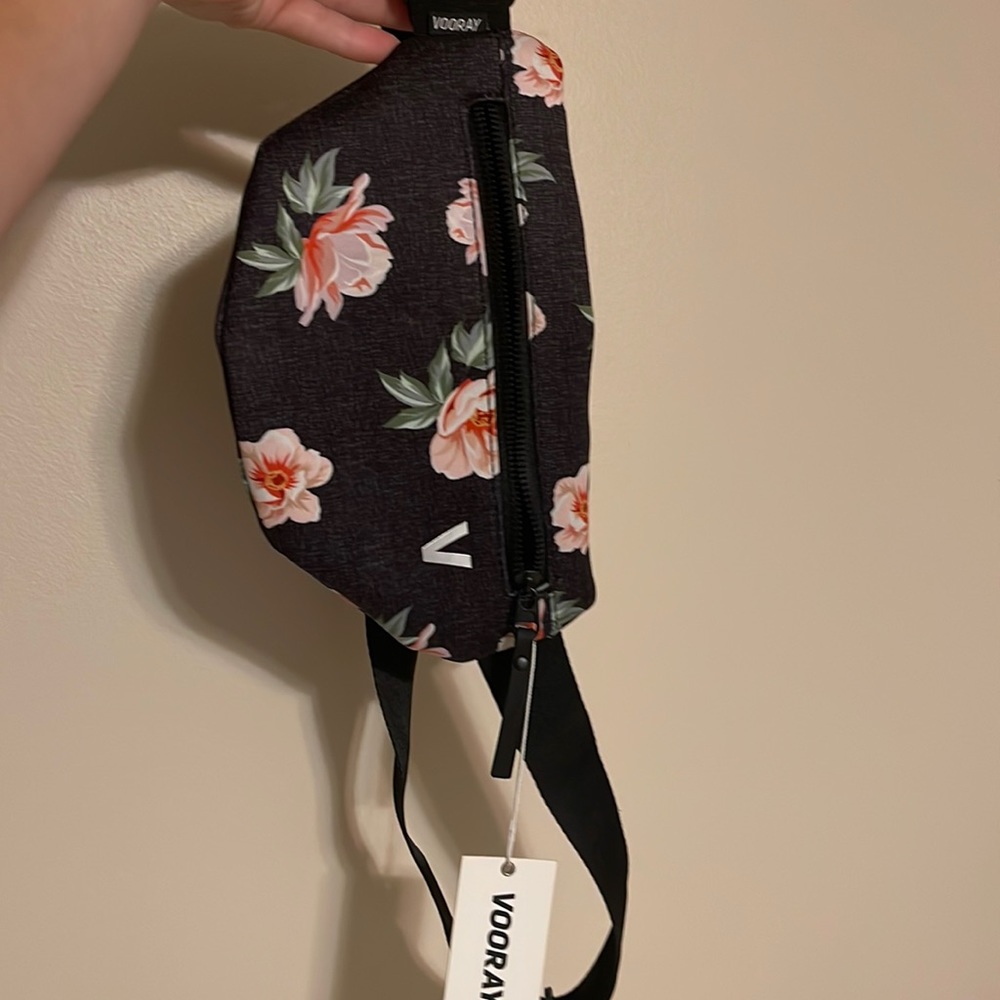 Vooray Fanny pack NWT